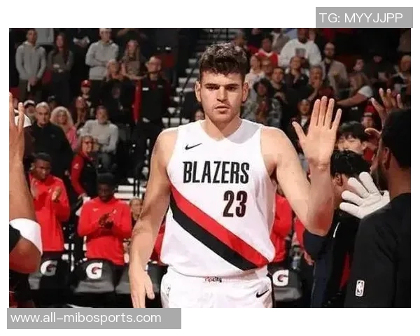 比卢普斯称赞杨瀚森展现出色比赛节奏与精彩表现