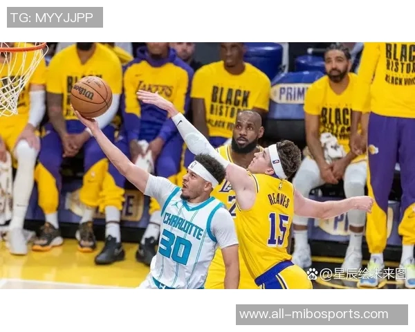 湖人今日狂抢24个前场篮板创近11年新高上次如此表现还是在2014年