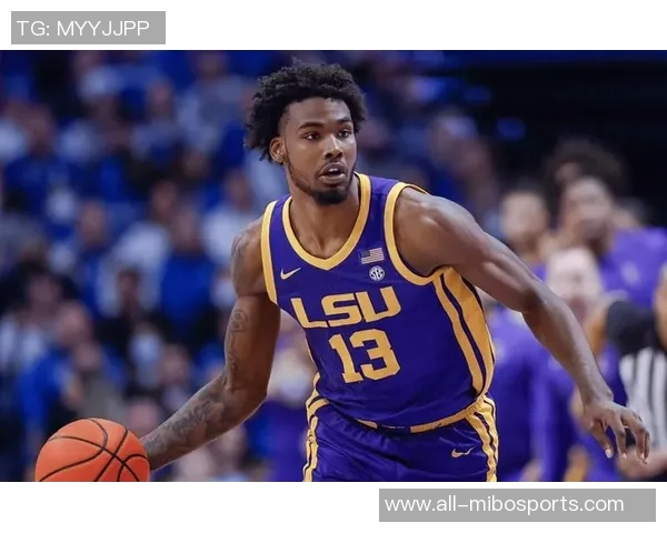 乌度卡期待伊森在客场对阵掘金的比赛中复出助力球队