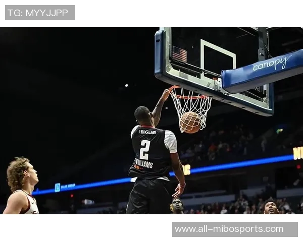 震惊23年31号秀加盟贝勒大学曾参与唐斯交易并在夏联场均得分35 震惊23年31号秀加盟贝勒大学曾参与唐斯交易并在夏联场均得分35