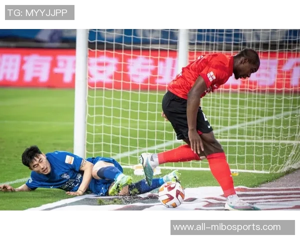 三镇新任主帅莫拉强调将根据球员特点制定战术追求进攻风格不变